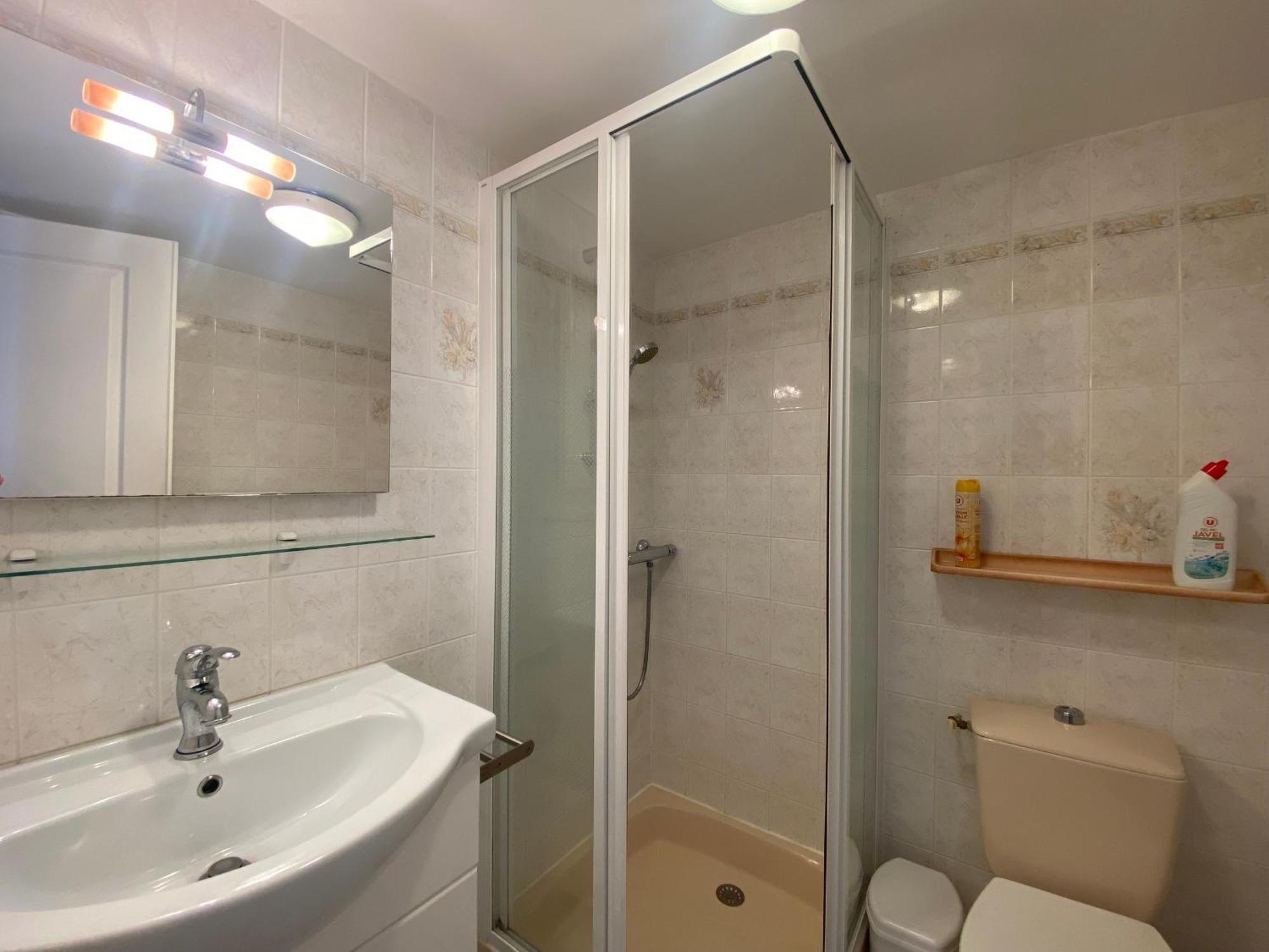 לה-טראנש-סור-מר Appartement 1Er Etage Proche Centre-Ville, Plage Et Commerces, Balcon, Parking, Wifi Inclus - Fr-1-22-171 מראה חיצוני תמונה